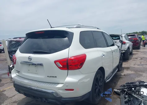 2018 Nissan Pathfinder Platinum z USA, uszkodzony, nr VIN 5N1DR2MN8JC671257